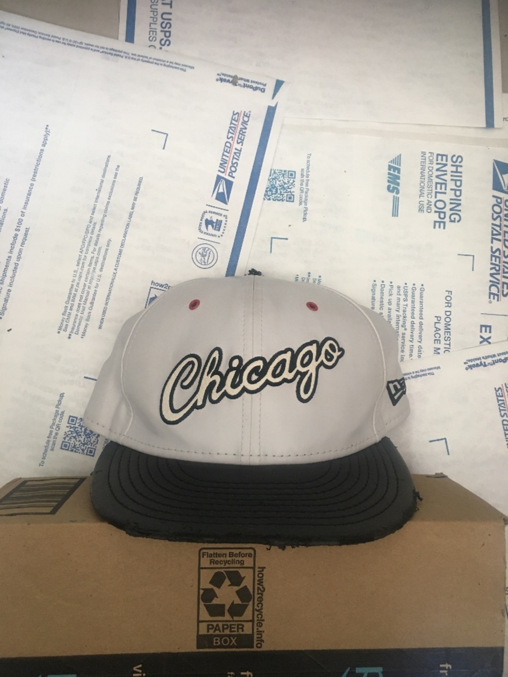 Men’s Rare Vintage Chicago Bulls New Era9Fifty Script Leather SnapBack Hat
